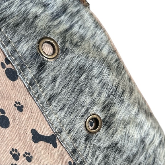 Clea Ray Recycled Canvas Dog Paw Bone Print Crossbody Bag Faux Fur Panel NWT - Picture 4 of 7
